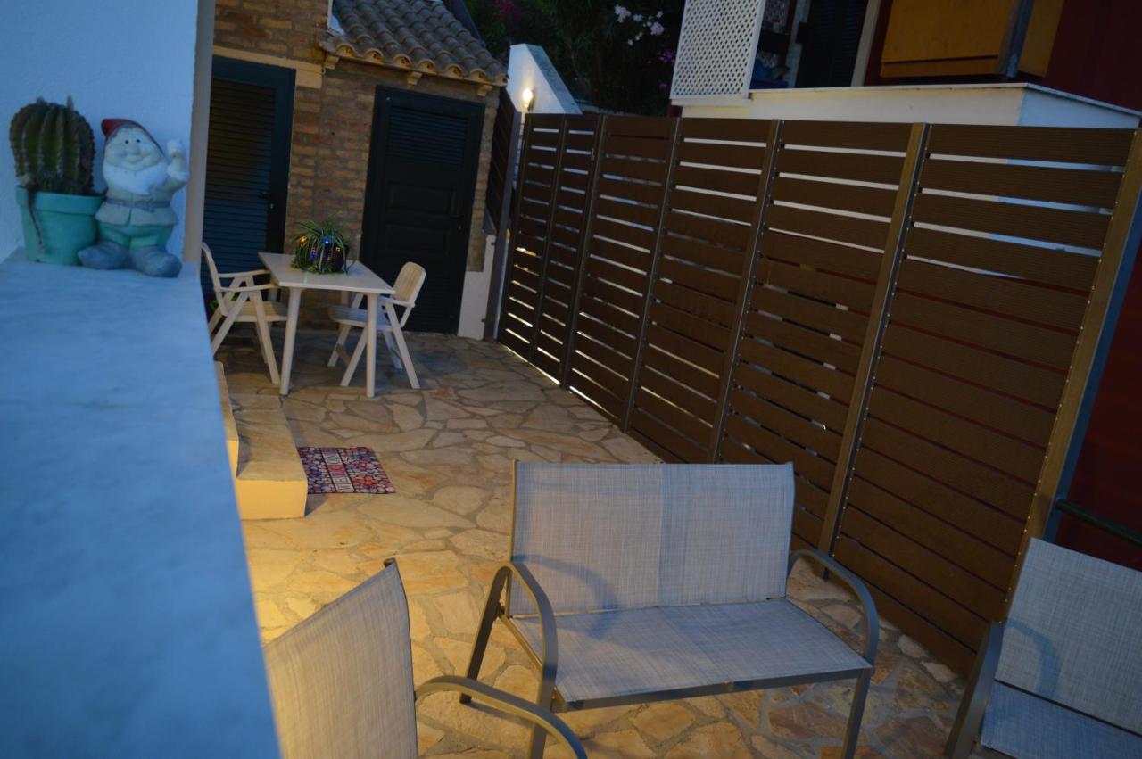Glyfada New Era Home 107 Menigos Resort Apartments Bagian luar foto